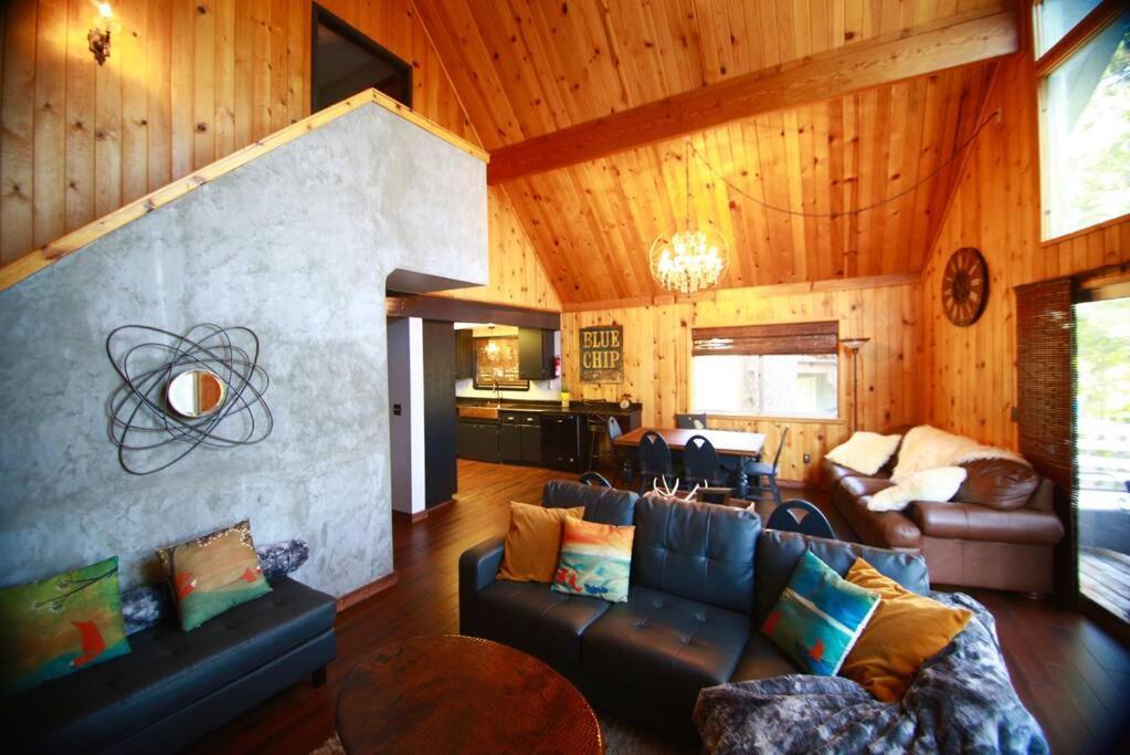 Glimmer Chalet Treetop A-Frame Cabin Lake View Lake Arrowhead Exterior foto